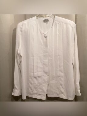 White Women’s Dress Shirt – Classic Pleated Front